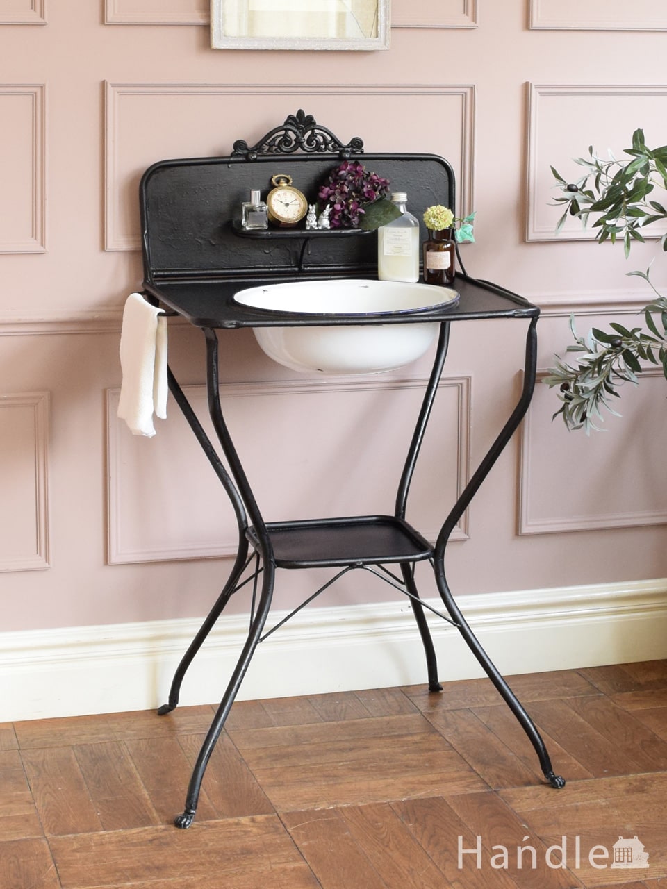 フランスから届いたアンティークの洗面台、オトナ色のウォッシュ