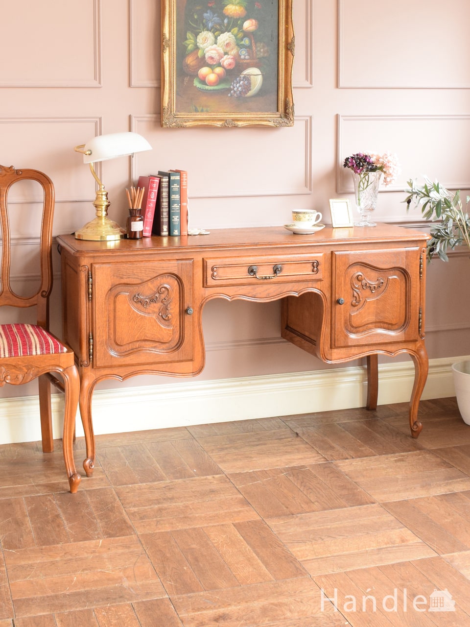 フランスから届いた猫足のおしゃれな書斎机、フレンチカブリオールの