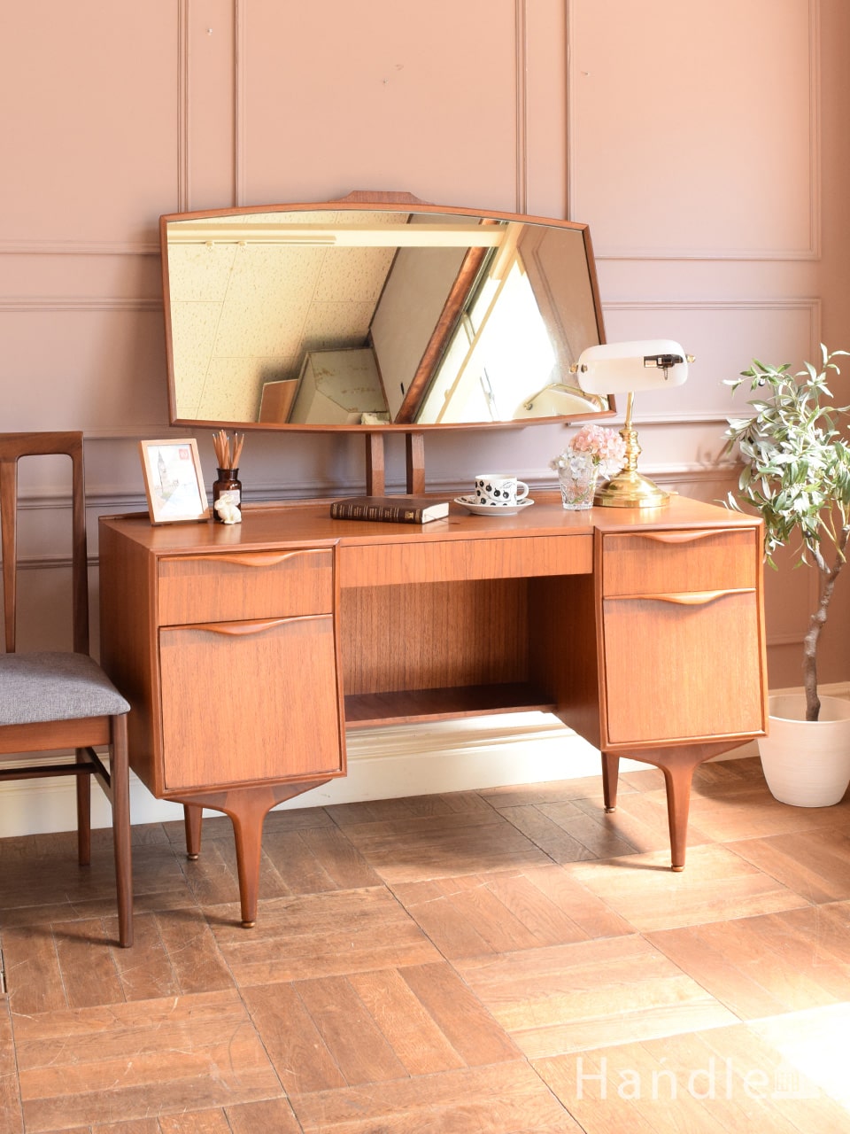 G-PLAN社のビンテージ家具、北欧スタイルの三面鏡ドレッサー（鏡台）(x