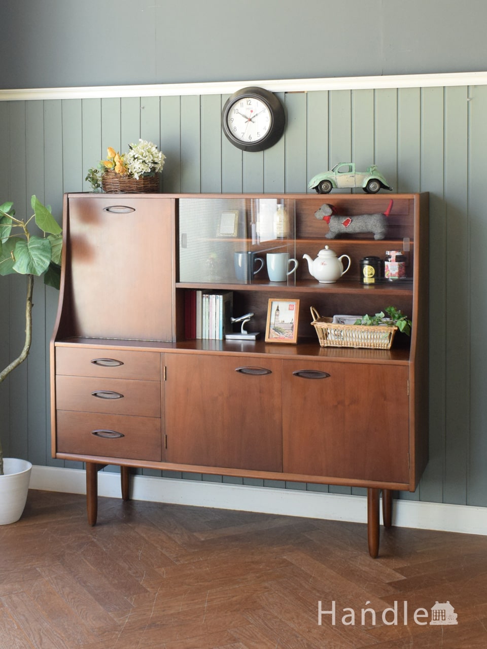 北欧家具のブランド、マッキントッシュのヴィンテージサイドボード(x