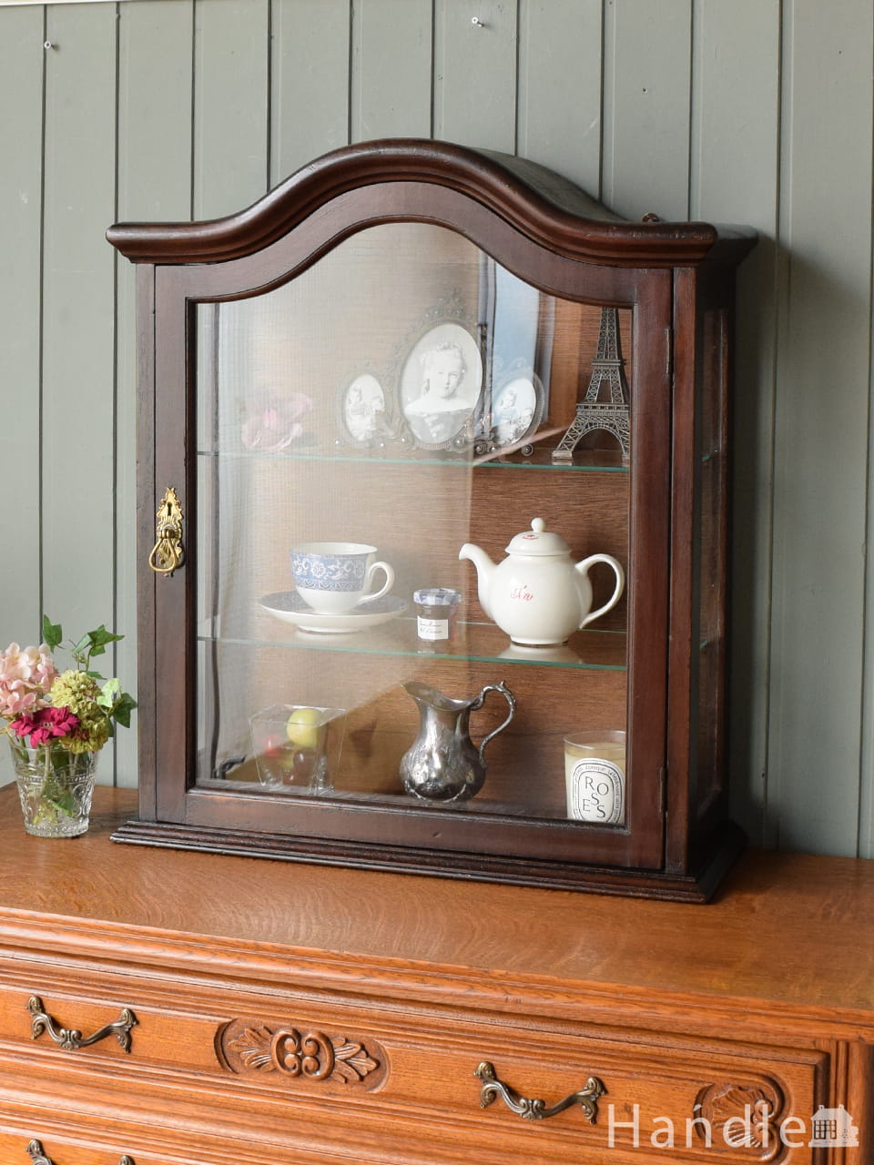 葡萄の彫まで付いた美しい英国アンティーク家具、フラップ扉のブック