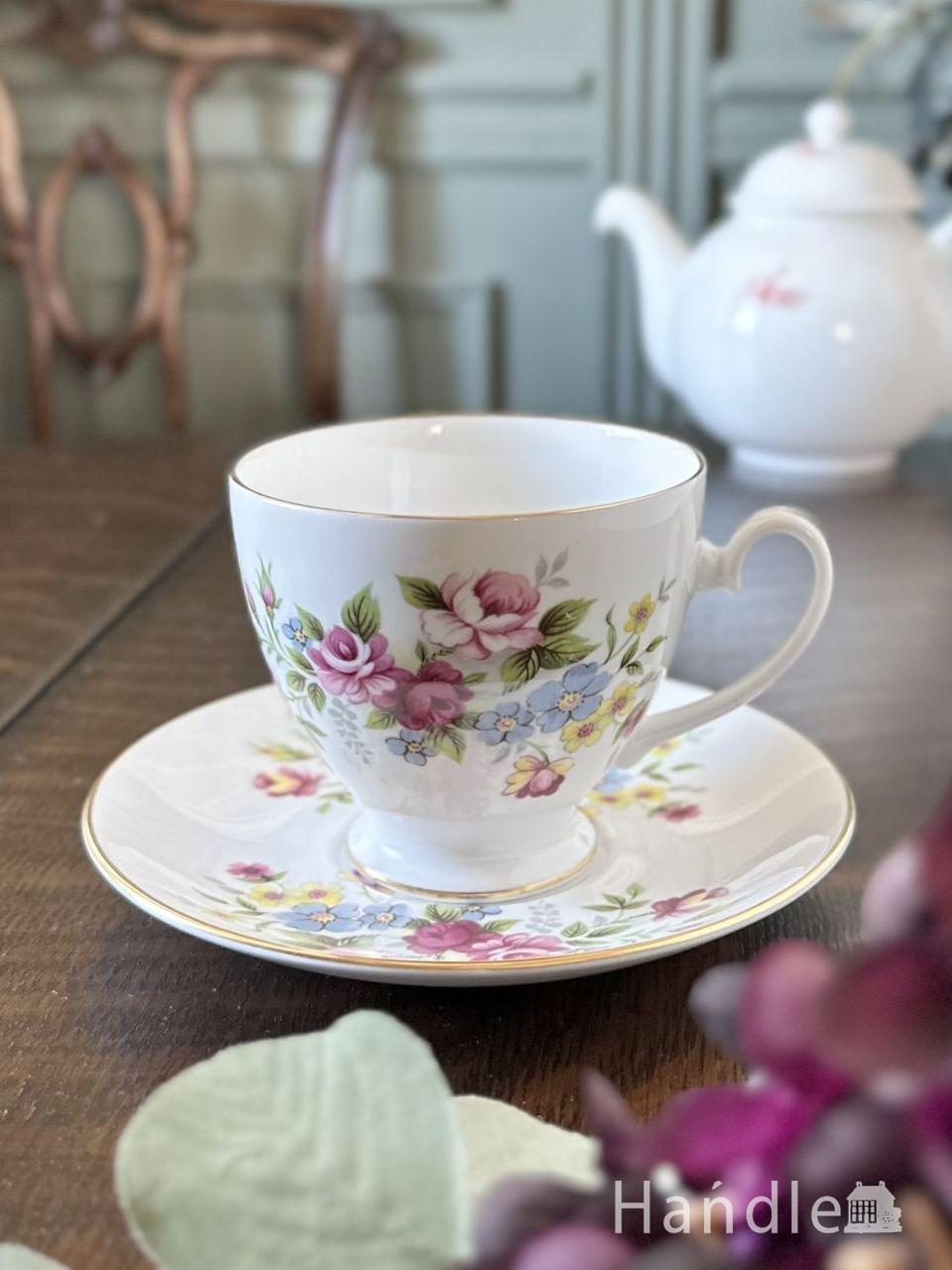 イギリスのアンティーク食器、MARLBOROUGHのカップ＆ソーサー(JUNE