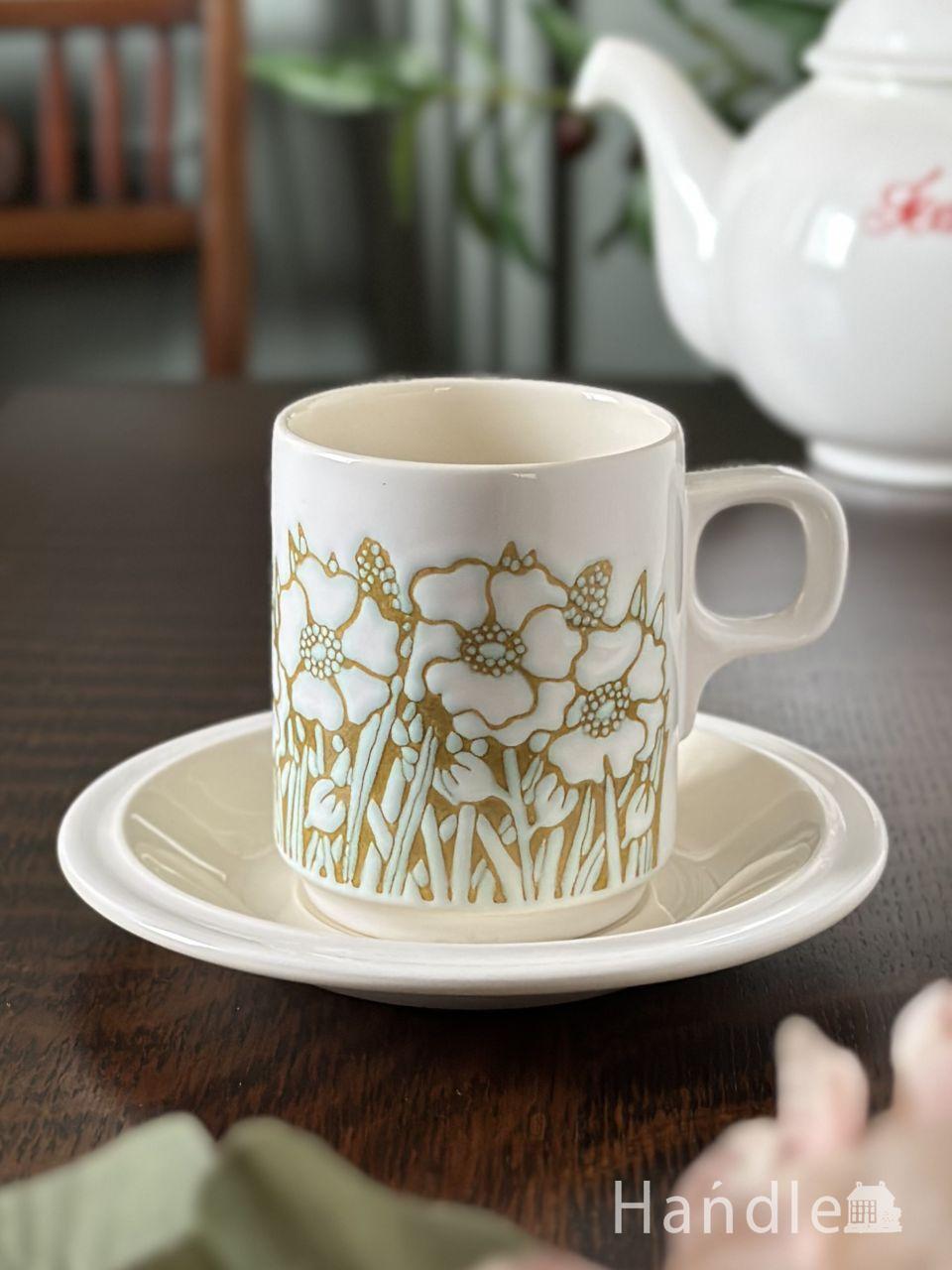 イギリスのアンティーク食器、ピンクのバラがエレガントなロイヤル