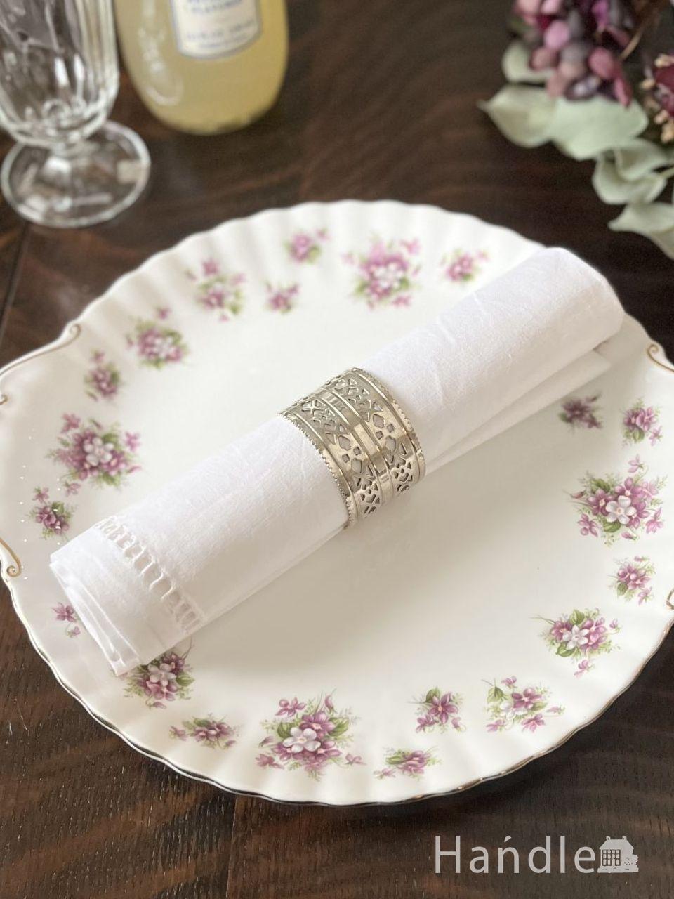 フランスから届いたうさぎ型のアンティークテリーヌポット、Michel