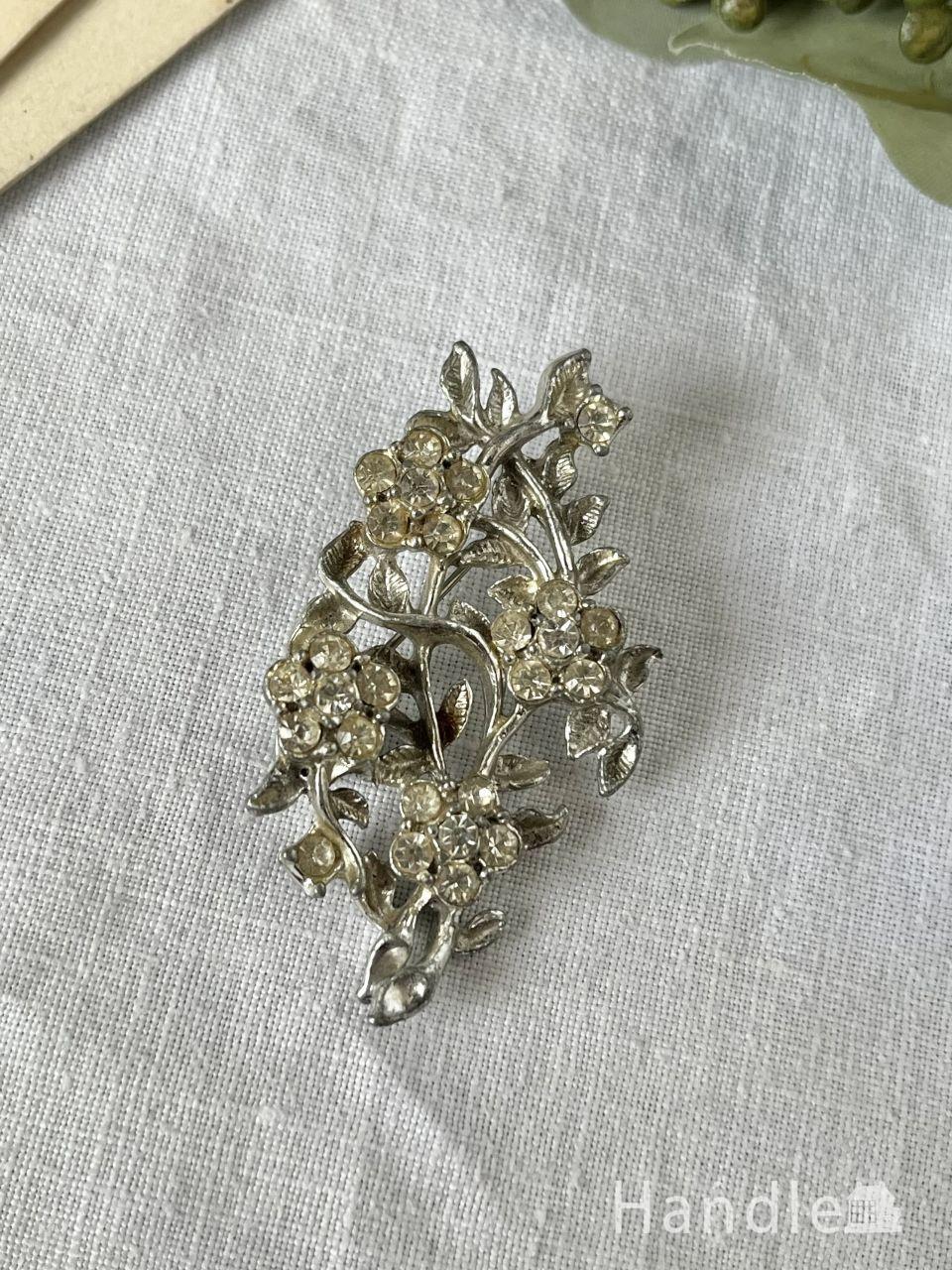 英国で愛されるあざみのモチーフのアクセサリー、アンティークの