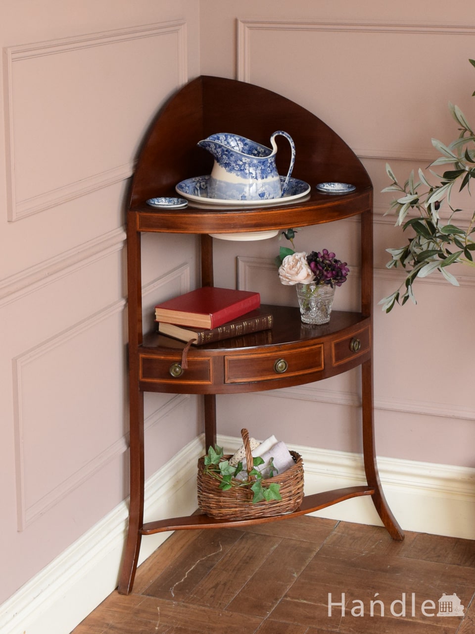 本を読むのが楽しくなる棚付きの英国アンティーク マガジンラック(z