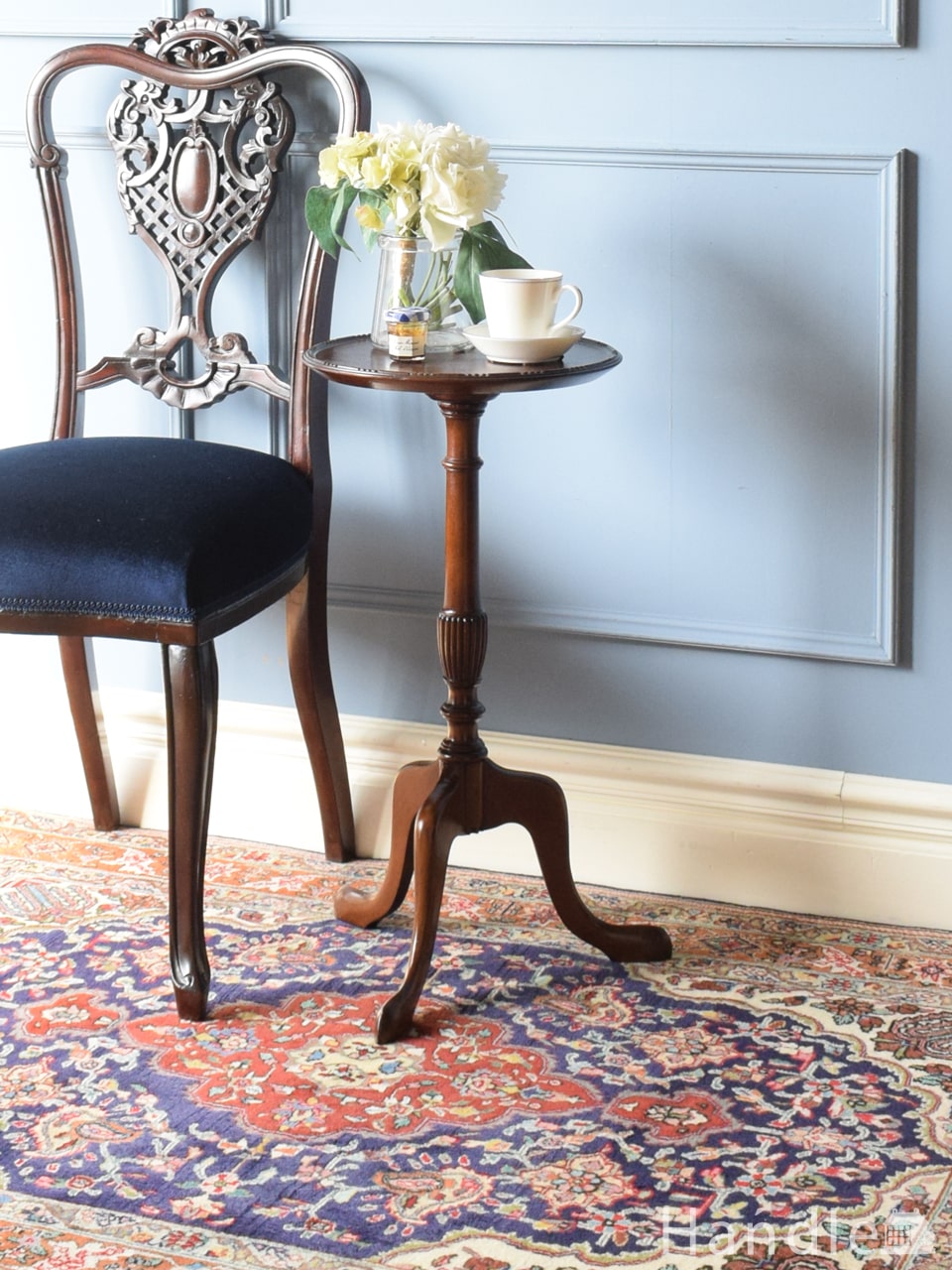 北欧テイストのアンティーク家具、G-PLANのガラス×タイルトップの