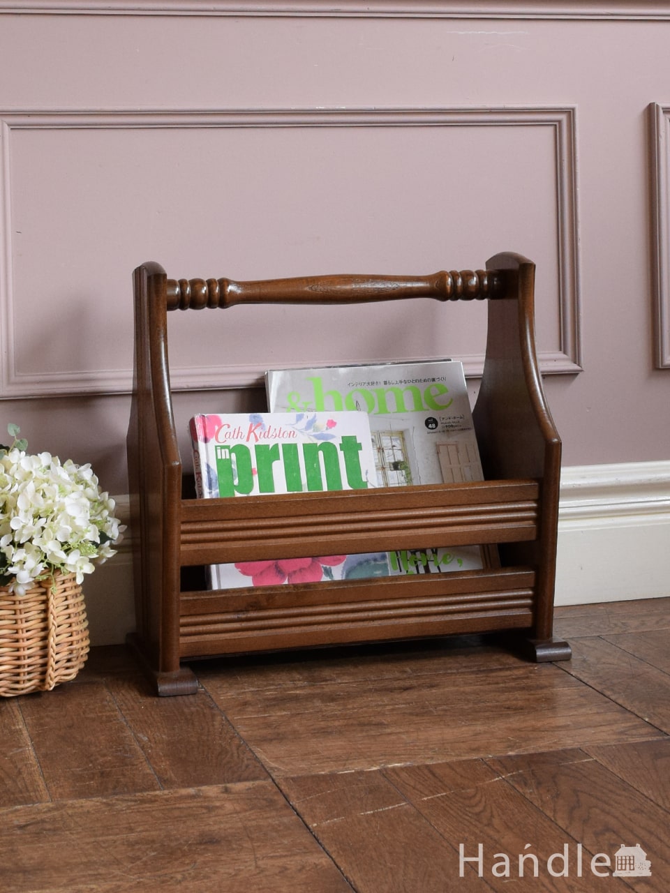 持ち運びが出来る便利なマガジンラック、英国アンティークの雑誌収納