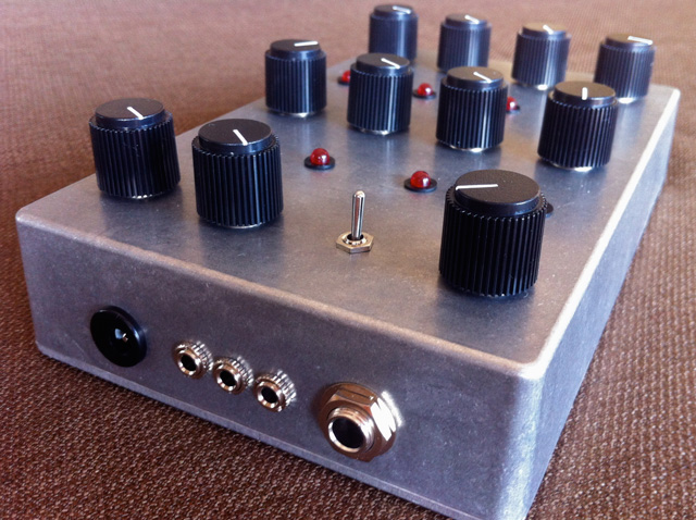 8-Step Sequencer Synthesizer | Handmade Electronic Instruments