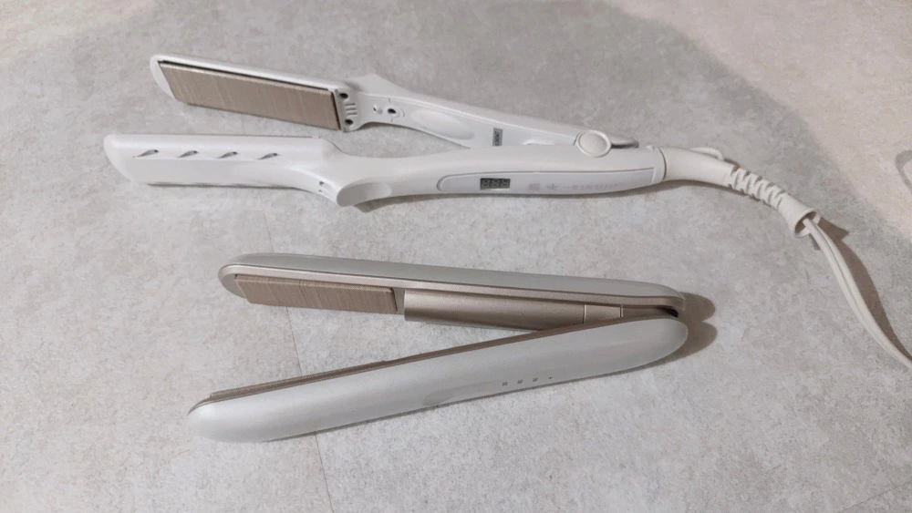 絹女の新作コードレスヘアアイロンを口コミ評価！旧作との違いも美容師