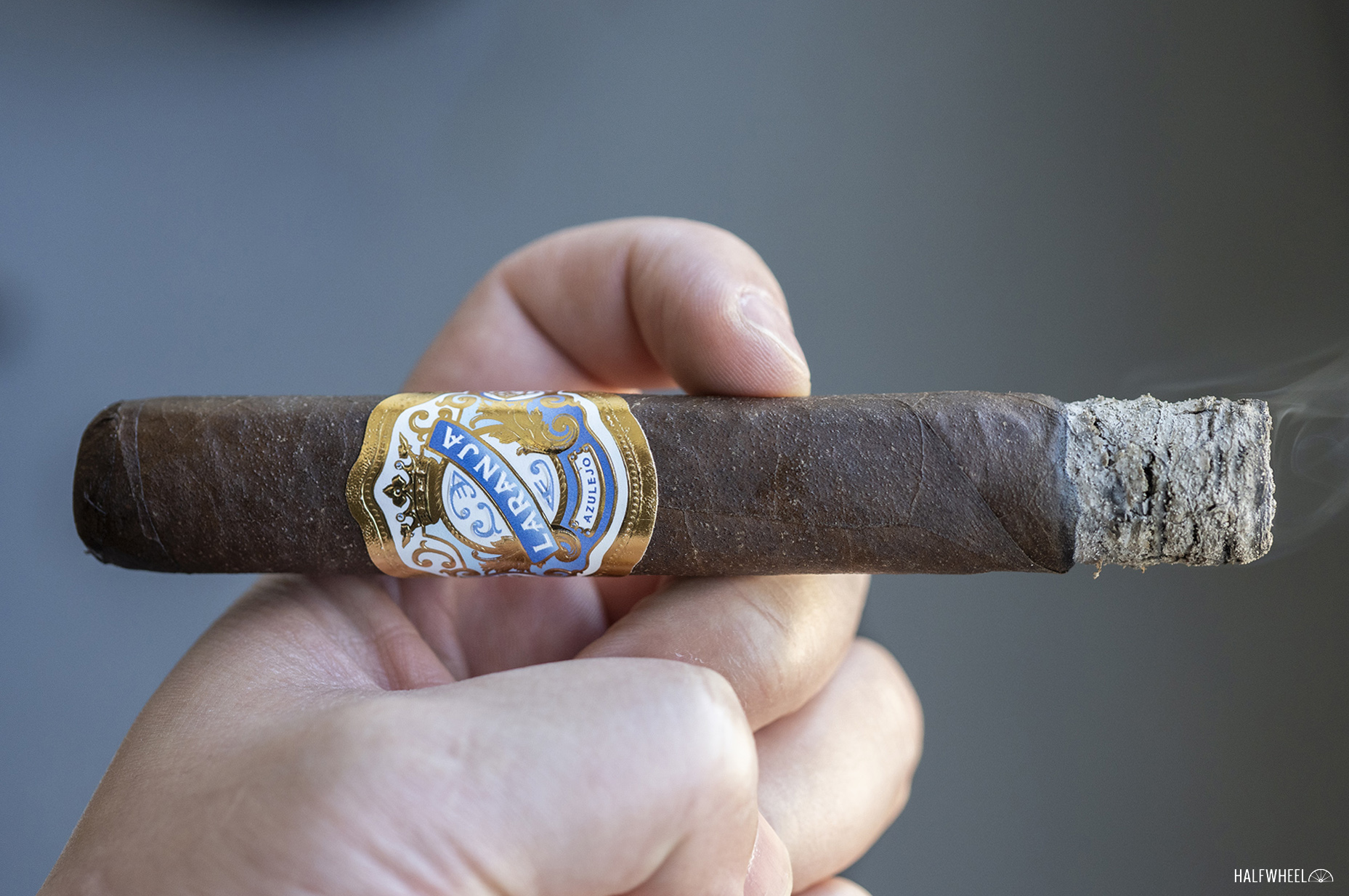 Espinosa Laranja Reserva Azulejo Robusto Grande | halfwheel