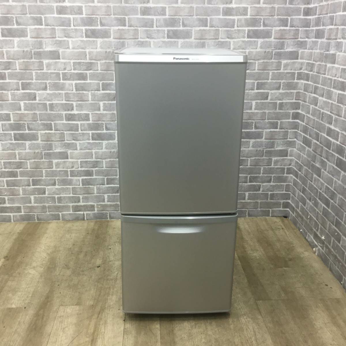 パナソニック 冷蔵庫 2ドア 138L 右開き シルバー NR-B149W-S 2017年製