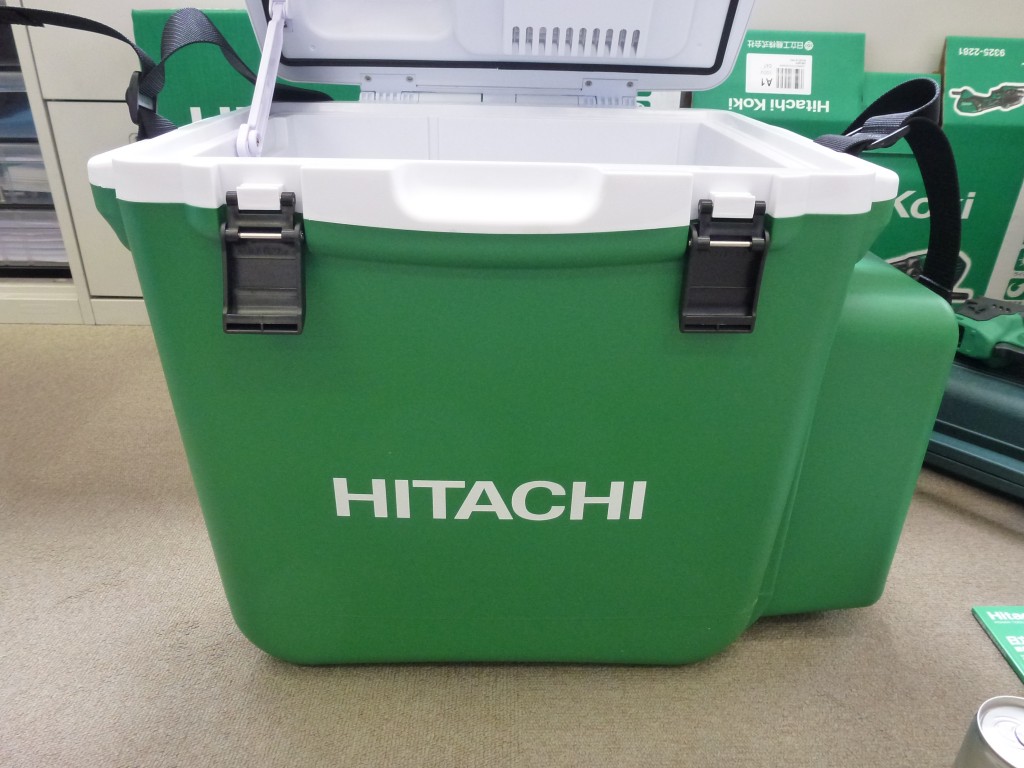 いつでも、どこでも、冷たいまま、温かいままで！日立コードレス冷温庫