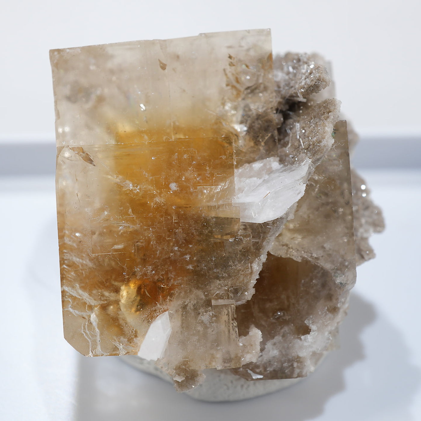 アメリカ・オハイオ州産 フローライト – 天然石ハッピーギフト