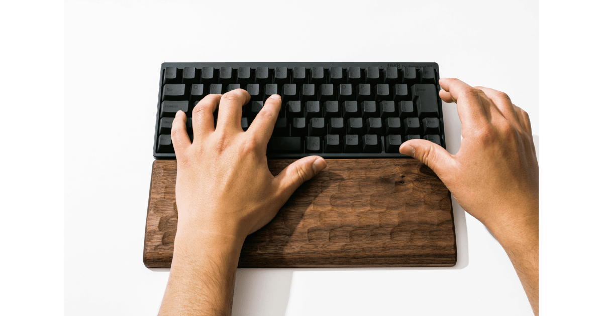 高精度の加工技術でクールな木製品を生み出す松葉製作所。亀甲名栗