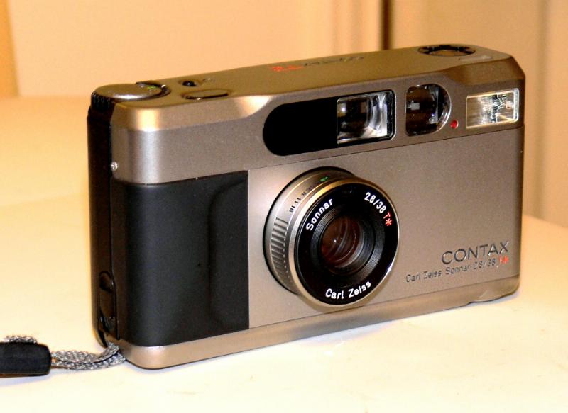 一部機種が高騰している高級コンパクトカメラの草分け的存在『CONTAX T