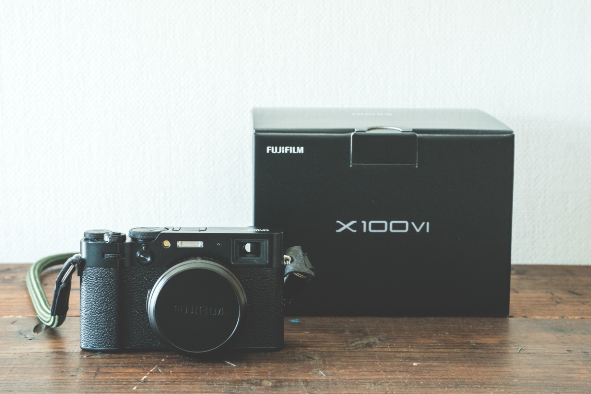 FUJIFILM X100Ⅵ』をゲットしたら揃えておきたいアクセサリー7選