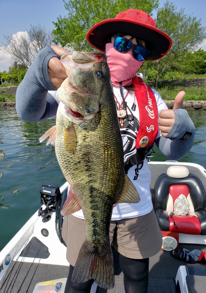 長浜ボートファクトリー山本さんとバス釣りへ♥ | ハヤブサLady 隼華