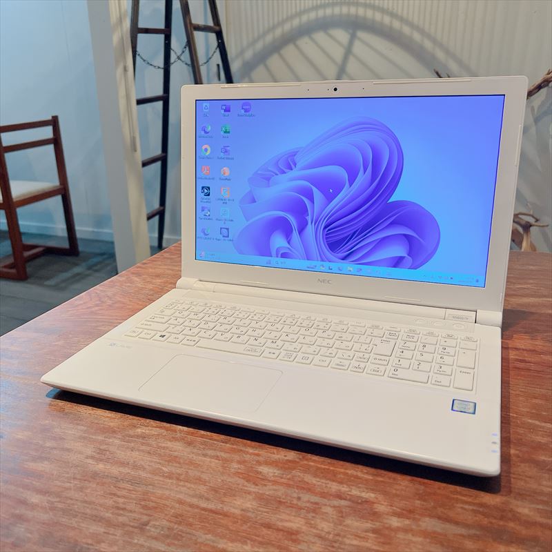 NEC Lavie NS600/H / 2017年8月製 / Core i7-7500U / メモリ16GB