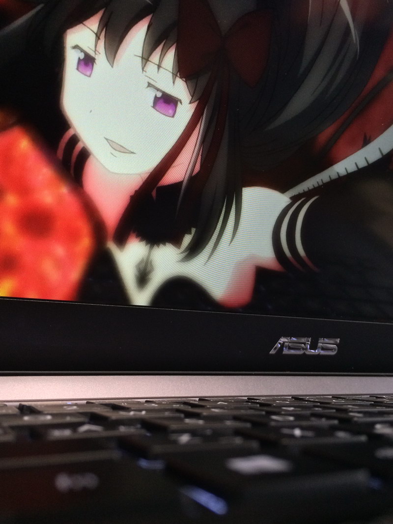 ASUS]開けばノート、閉じればタブレット。ASUSの変態ノーパソ”TAICHI21