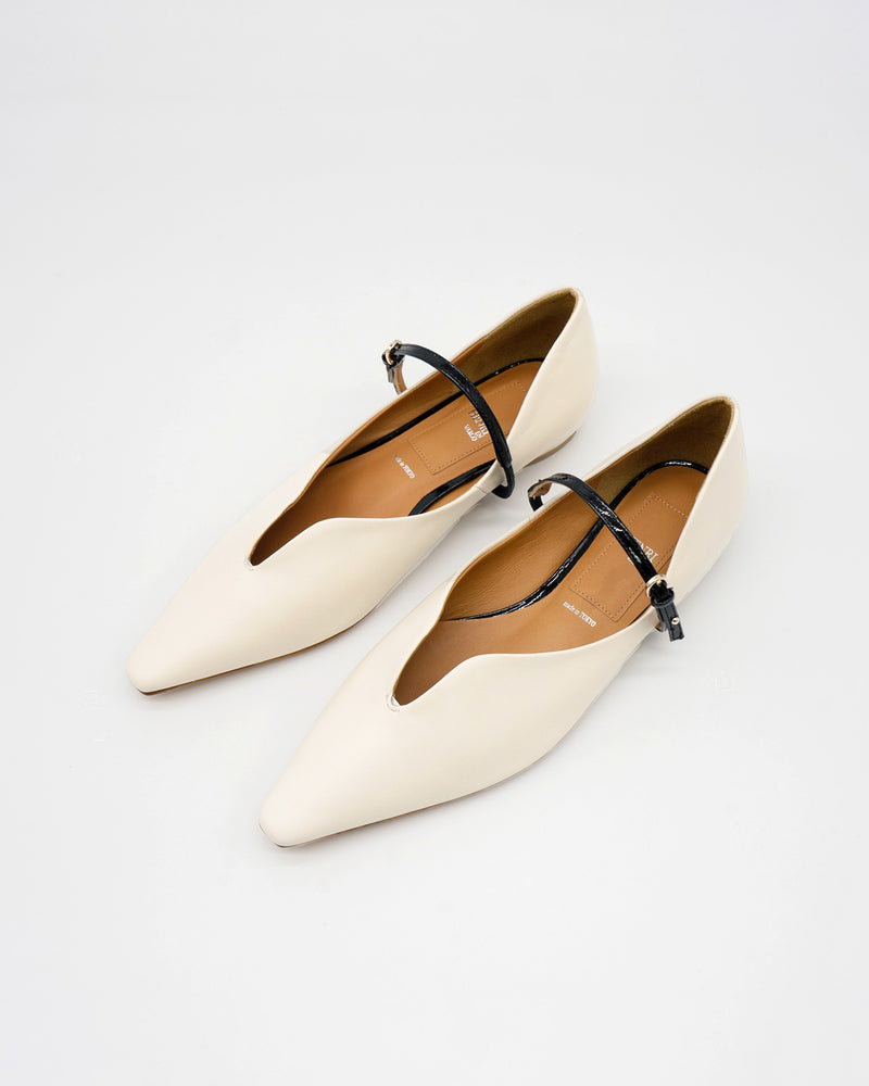 Kate cream メリージェーン ポインテッド パンプス クリーム - HENRI