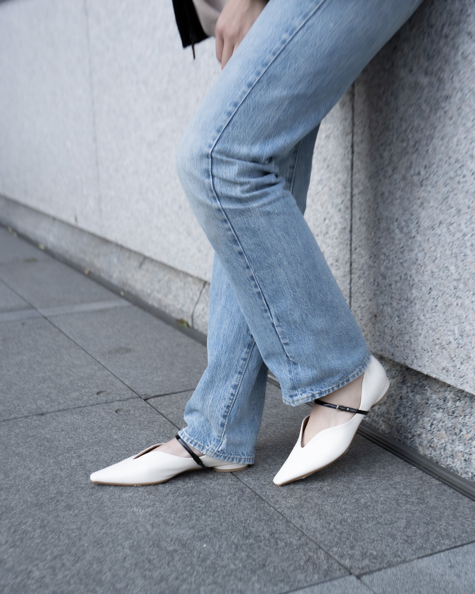 Kate cream メリージェーン ポインテッド パンプス クリーム - HENRI