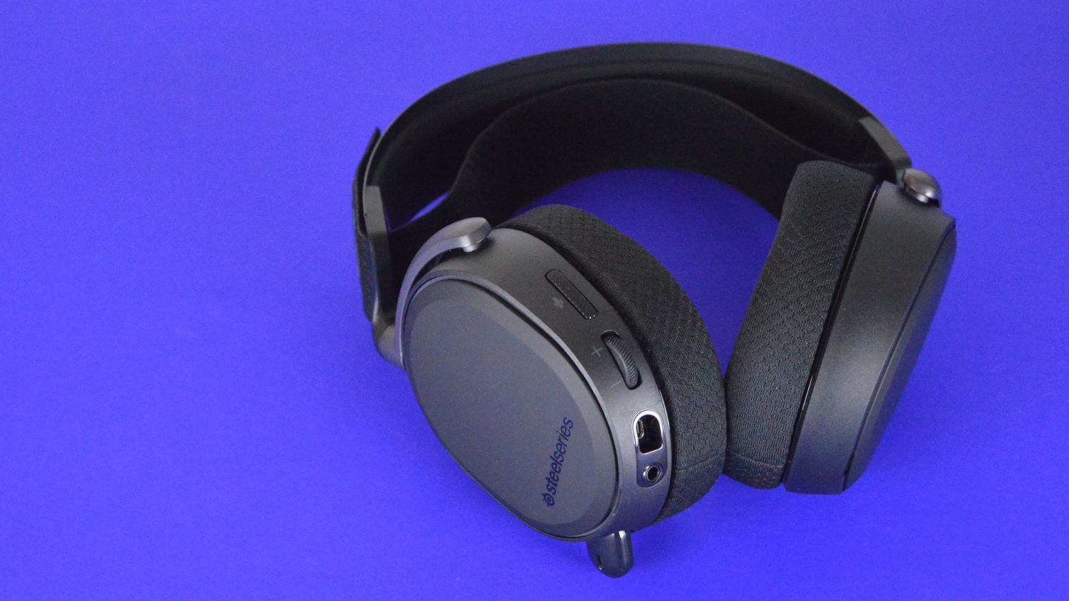 SteelSeries Arctis Pro + GameDAC Review - Headphone Review