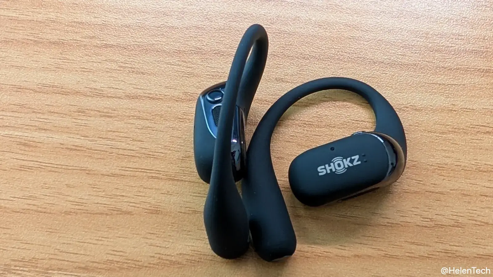 Shokz OpenFit 2 を実機レビュー。快適な装着感と低音が魅力のオープン