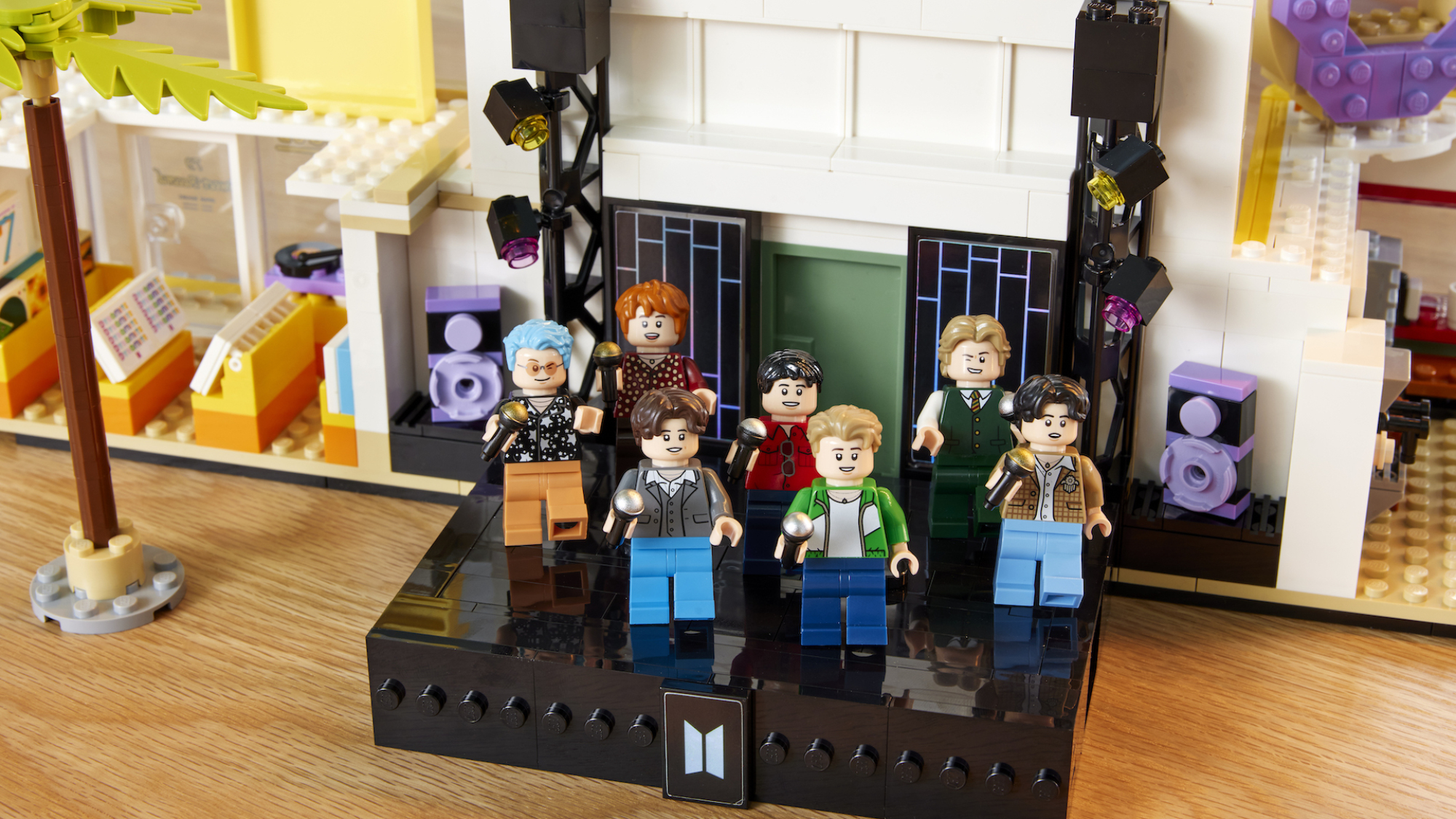 Lego's BTS set is adorable beyond all reason | Mashable