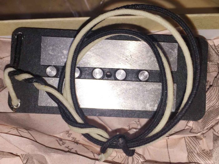 ピックアップをRetroTonePickups P-90JM”The Egg” に換装しました