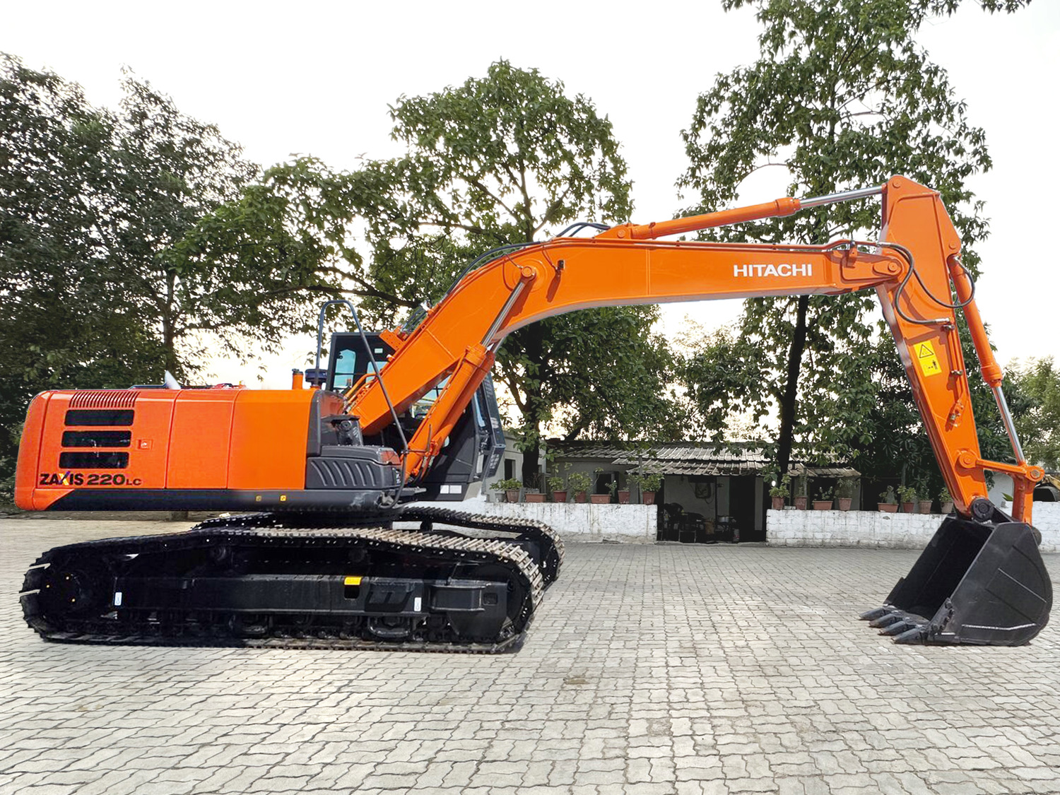 HITACHI ZX220LC-GI Excavator | Technical Specs - Hexco.ae