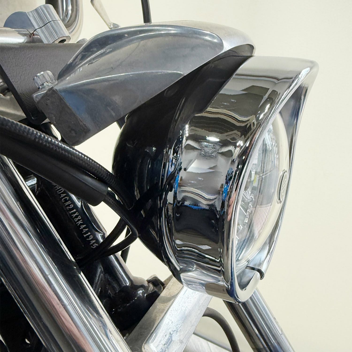 ヘッドライトトリムリング グロスブラック |ハーレーパーツ専門店 HDパーツ