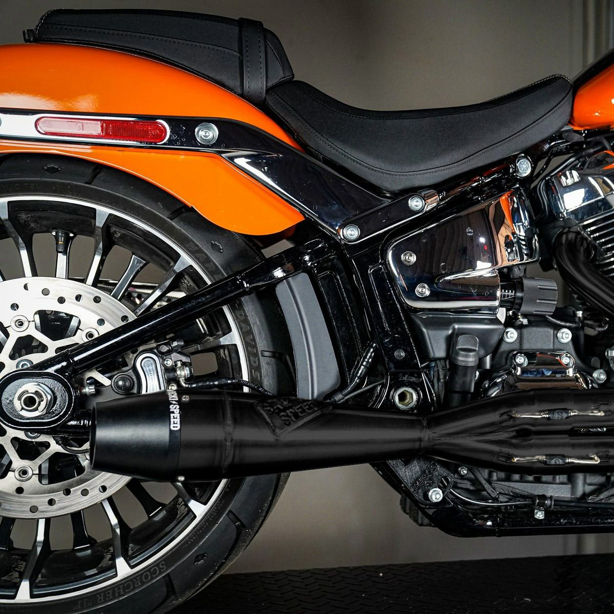 ブレイクアウト、ファットボーイ、FXDRS用 SAWICKI SPEED マフラー