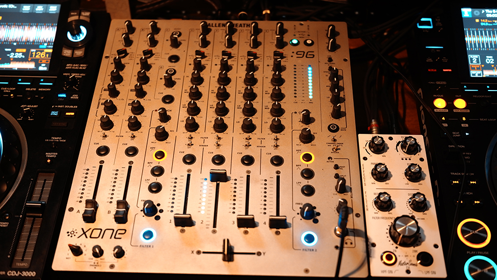 Allen & Heath Xone:96 ユーザーインプレッション by Musicarus - お