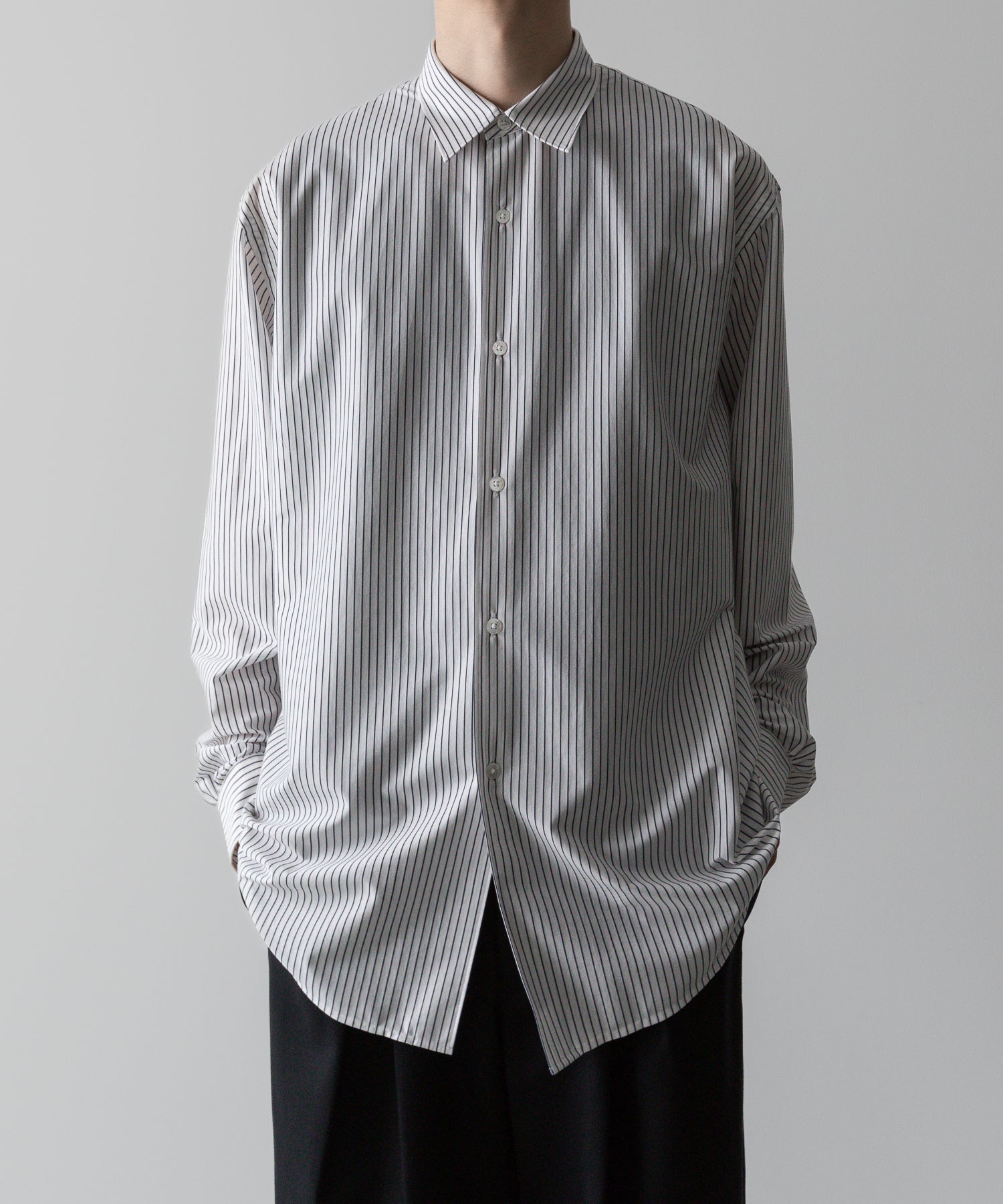 KANEMASA PHIL.】46G MODEST STRIPE SHIRT - WHITE NAVY | 公式通販