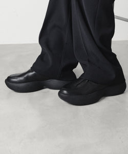 VEIN 】COW LEATHER OVAL SOLE TRAINER - BLACK | 公式通販サイト