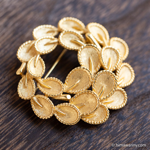 Trifari トリファリ-ゴールドー・スウィールリーフ・ヴィンテージ