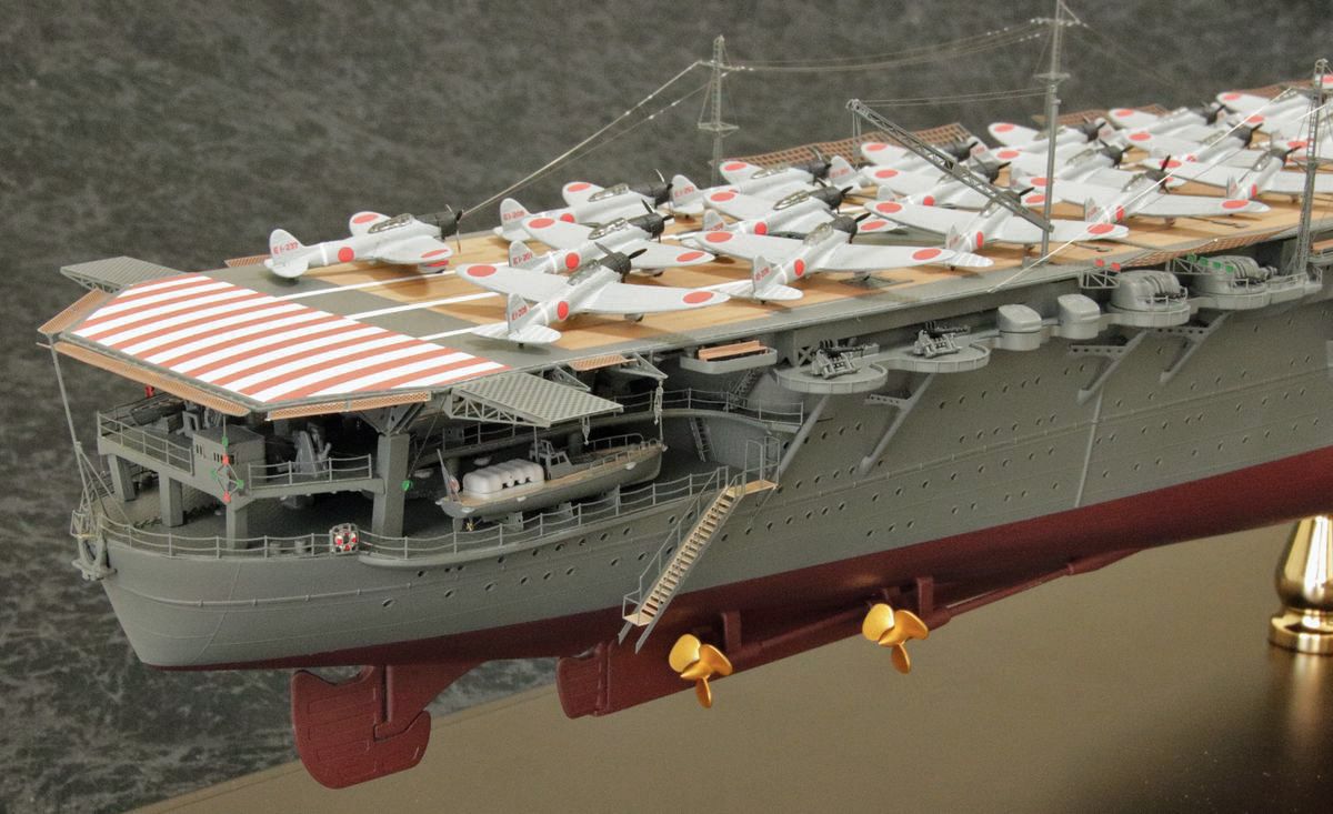 1/350航空母艦「翔鶴」完成写真 – 艦船模型製作代行モデルファクトリー