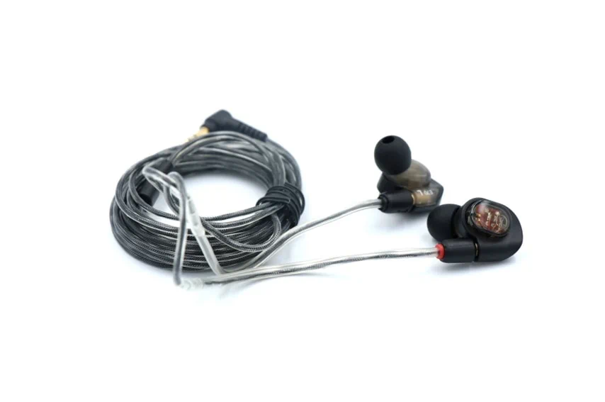 audio technica ATH-E50をレビュー。コンパクトで高音質なイヤモニ