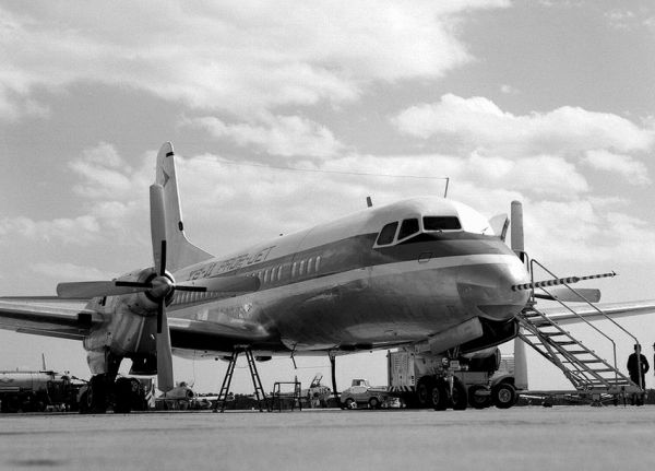 YS-11試作1、2号機の経歴