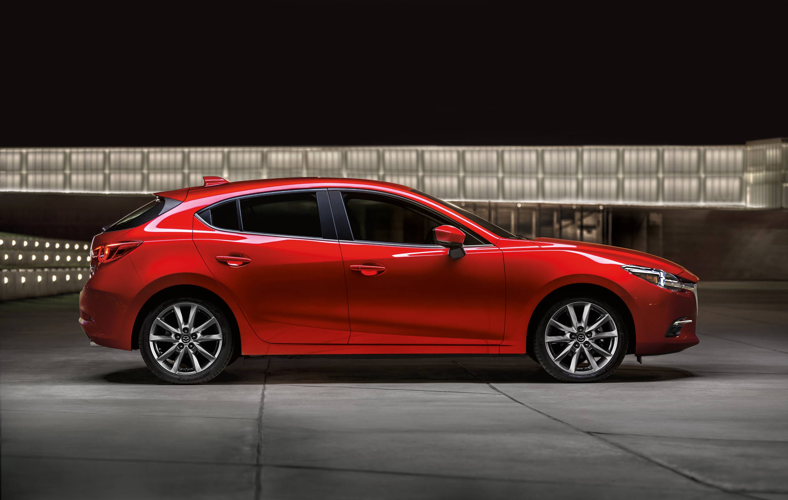 Gallery: 2018 Mazda 3