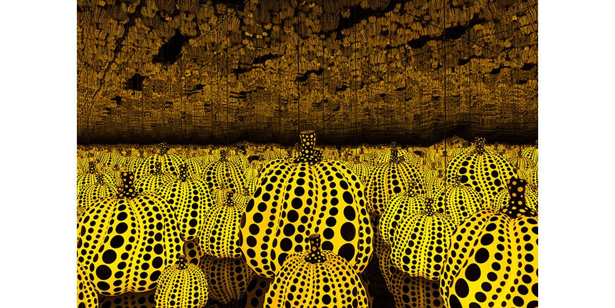 草間彌生、故郷・松本で個展がスタート