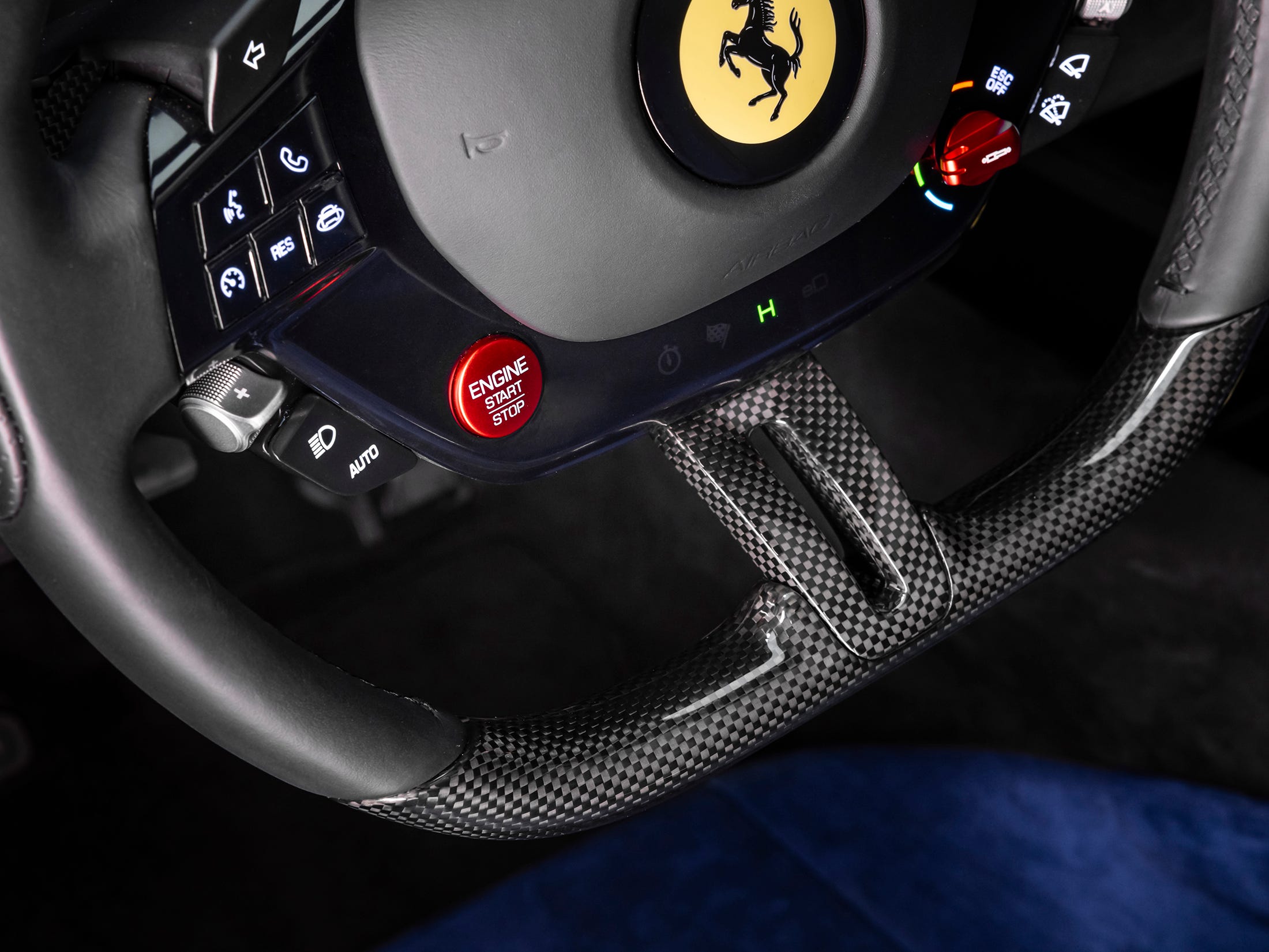 フェラーリ「849 テスタロッサ」を日本初披露。新しいフラッグシップと