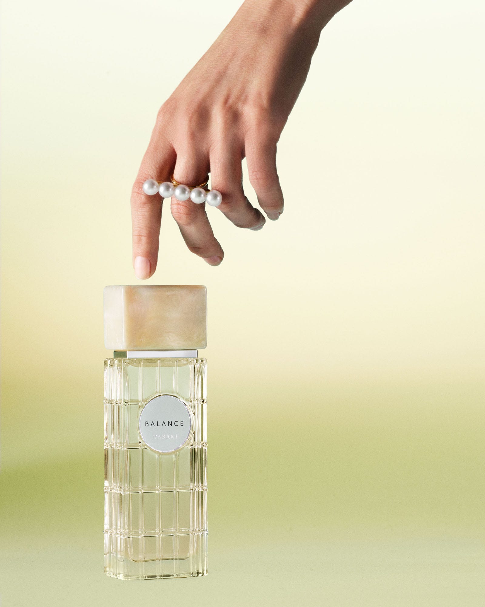 タサキ」初のフレグランスが登場！ ジュエリーになぞらえた3つの香りと