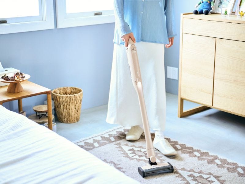 フロア用電動ノズル”付属、「シャーク」がハンディクリーナー新モデル