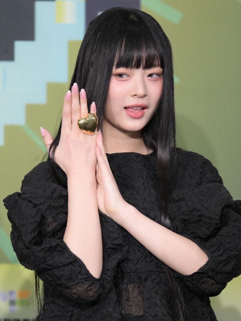 NewJeans ハニ編】ウインクの妖精！キュートな童顔で愛されHANNIの