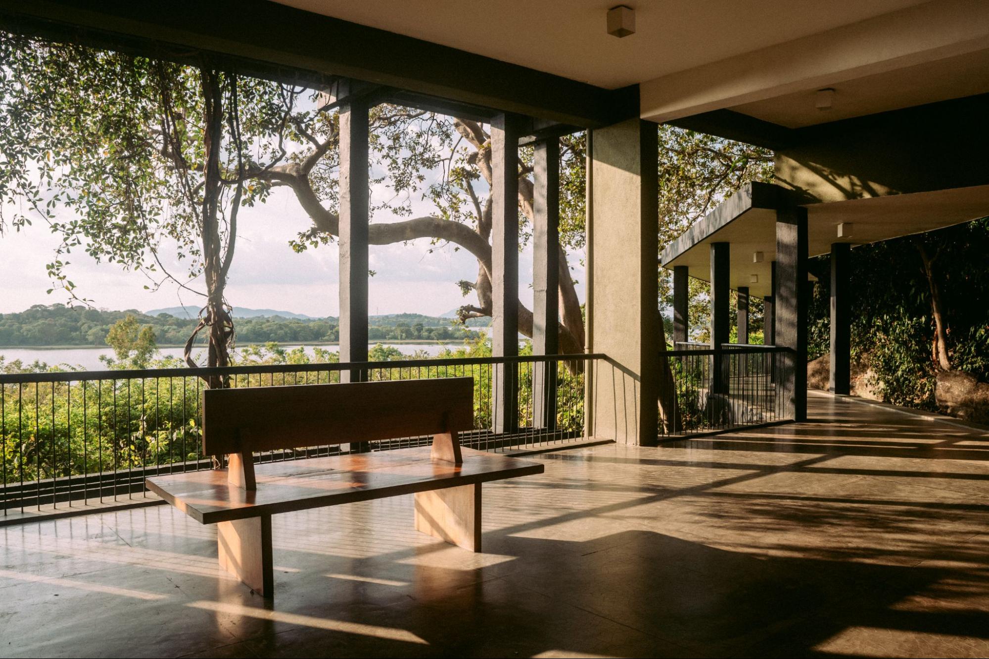 スリランカのホテル建築】ジェフリー・バワの建築と世界遺産を巡る