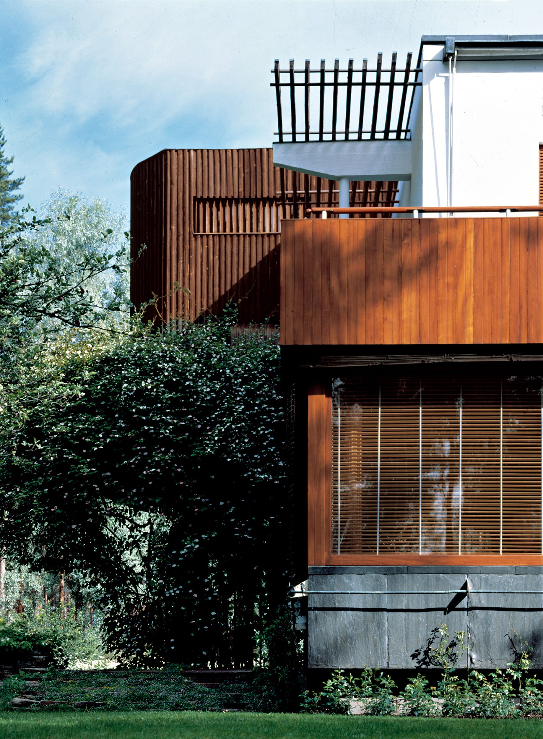 北欧の巨匠アルヴァ・アアルトの名作「マイレア邸」を建築家・中村拓志