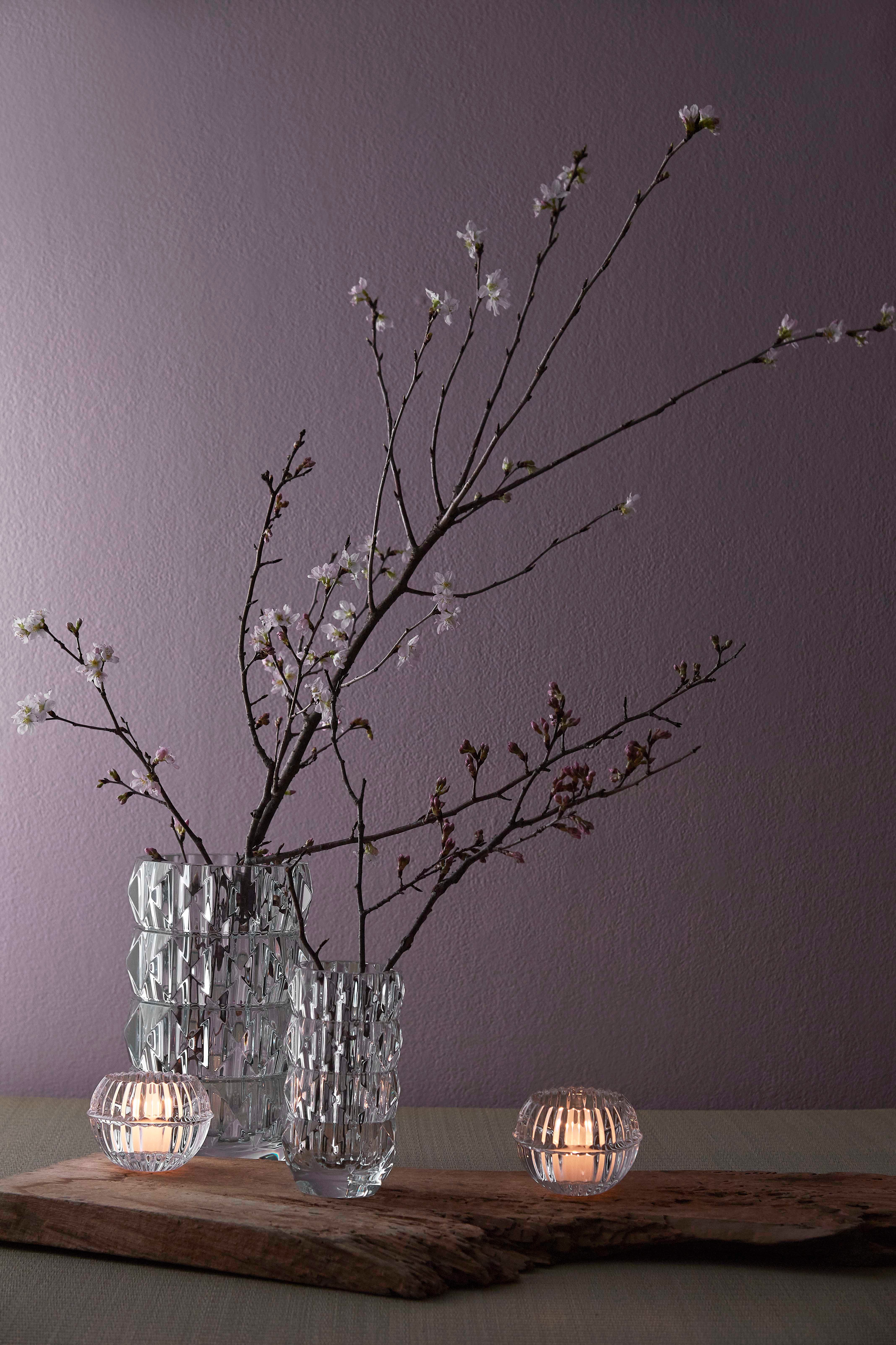 部屋の高級感を上げる！バカラの花瓶おすすめ10選。プロの活用アイデアも！