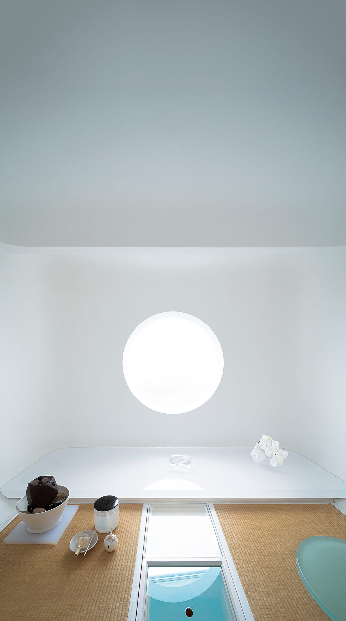 現代美術家・森万里子がもてなす純白の茶事